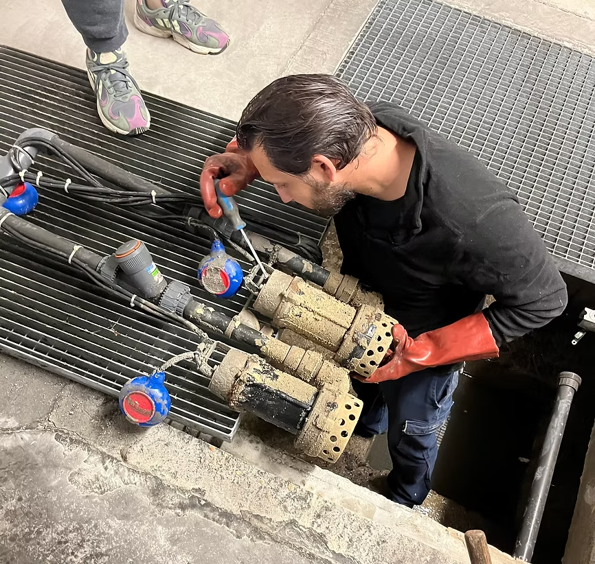 POMPE DE RELEVAGE
